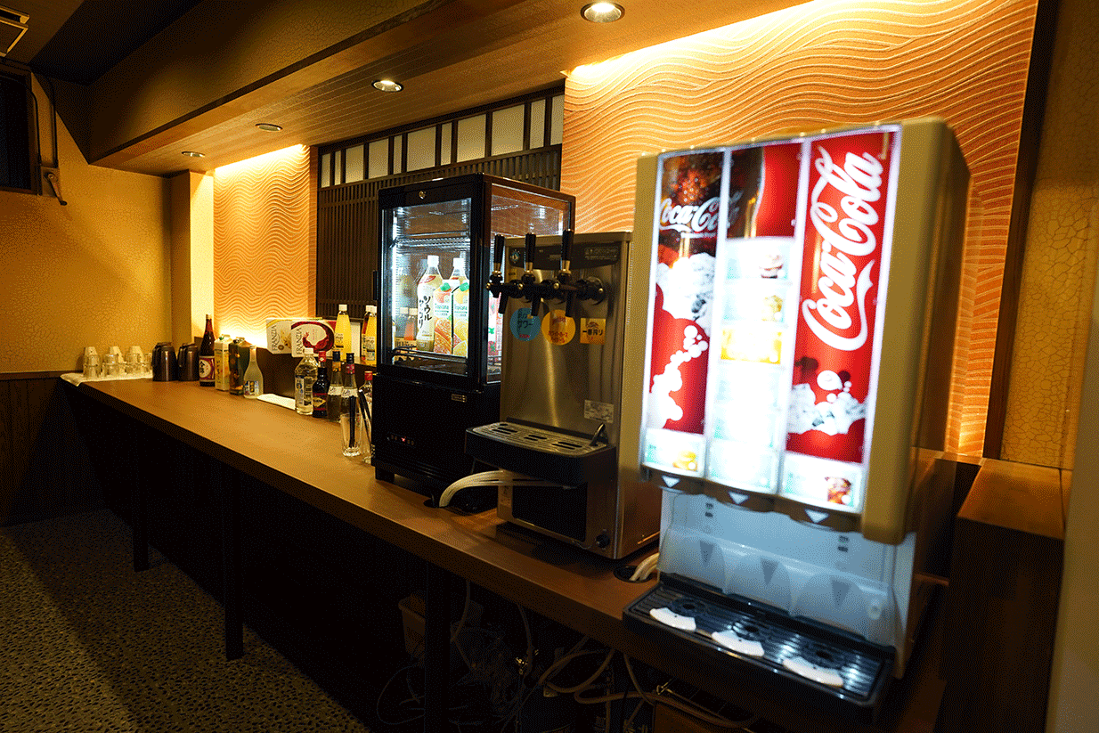 セルフバーやリーズナブルな価格